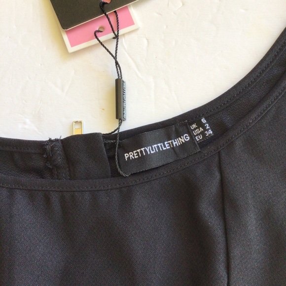PRETTY LITTLE THING BLACK ZIP BACK CROP TOP NWT SIZE 2 - Picture 6 of 13